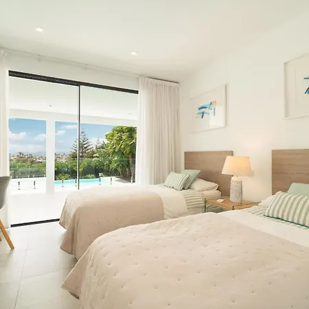 Villa Cascada33 *